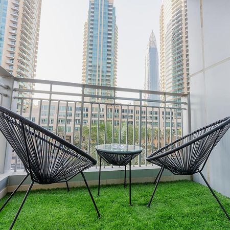 First Class Studio With Dubai Downtown Boulevard View Apartment Exterior photo