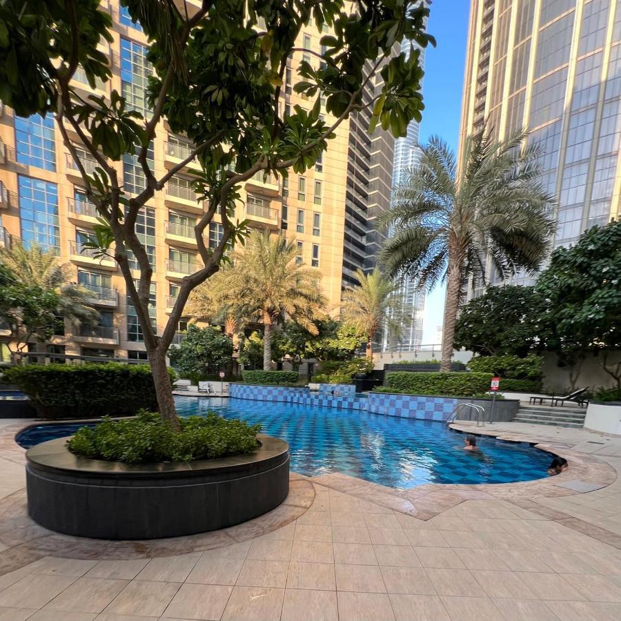 First Class Studio With Dubai Downtown Boulevard View Apartment Exterior photo